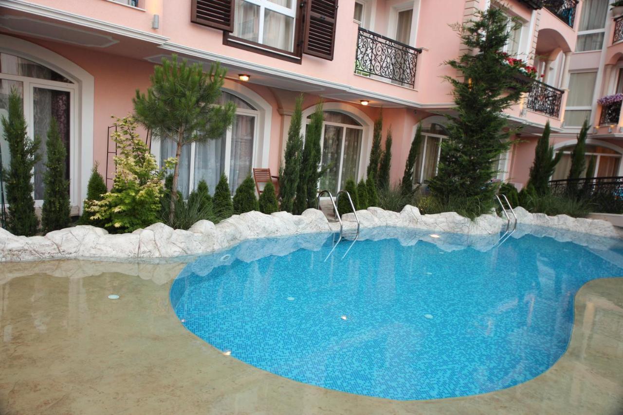 Menada Romance Marine Apartments Sunny Beach Oda fotoğraf